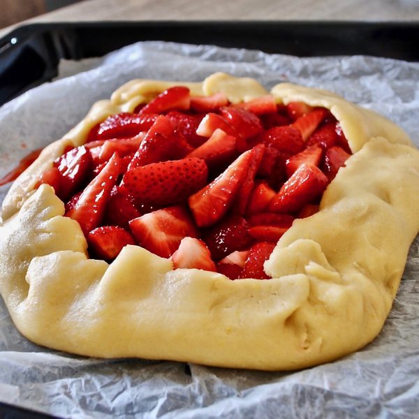 crostata rustica alle fragole